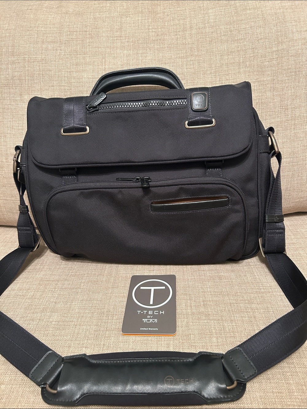 T-Tech by Tumi Black Men's Crossbody Messenger/Laptop Bag